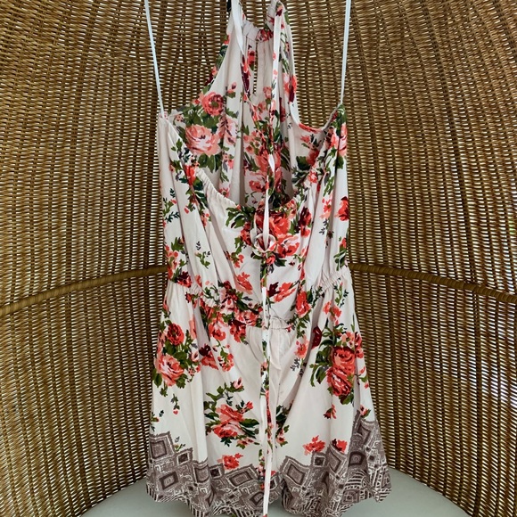 Floral Romper - Picture 2 of 3